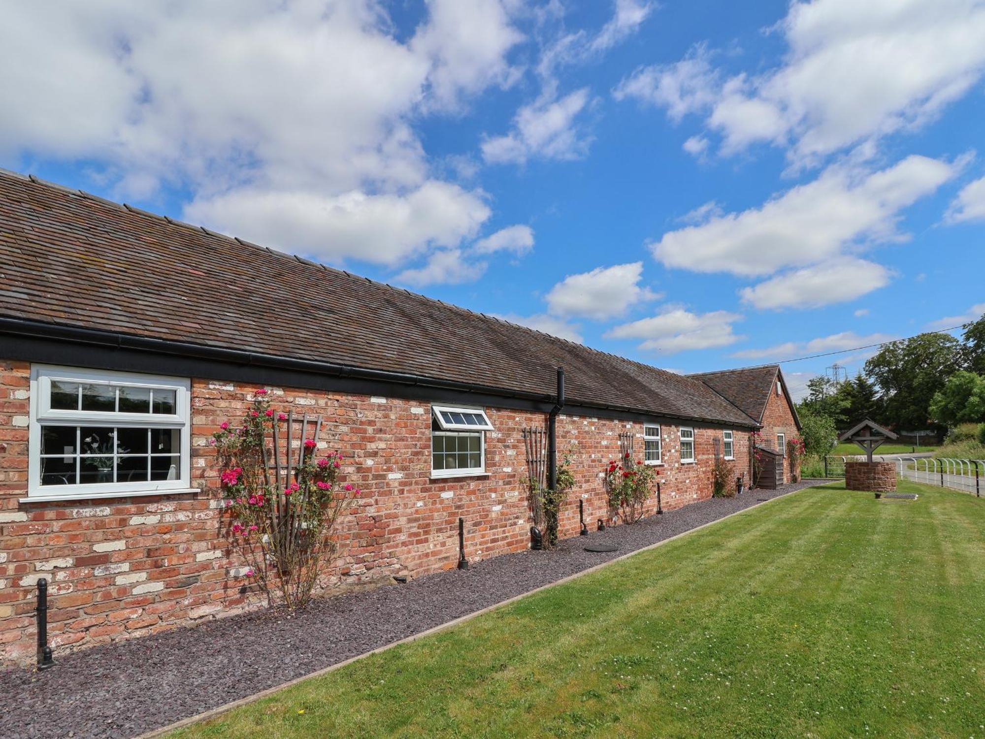 The Hay Barn Villa Chester Exterior photo